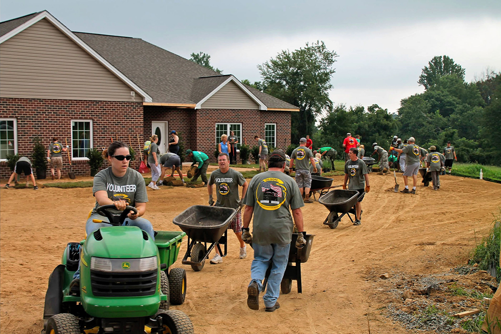 Nora Lighting Team Gives Back to Veterans